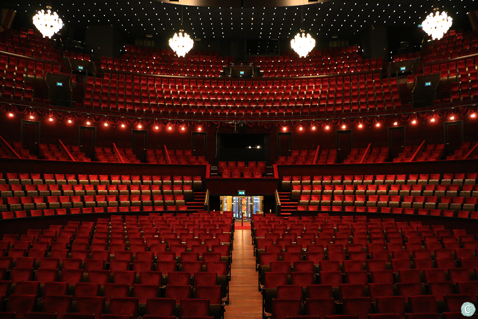 Cirque Eloize - iD - Koninklijk Theater Carré Amsterdam